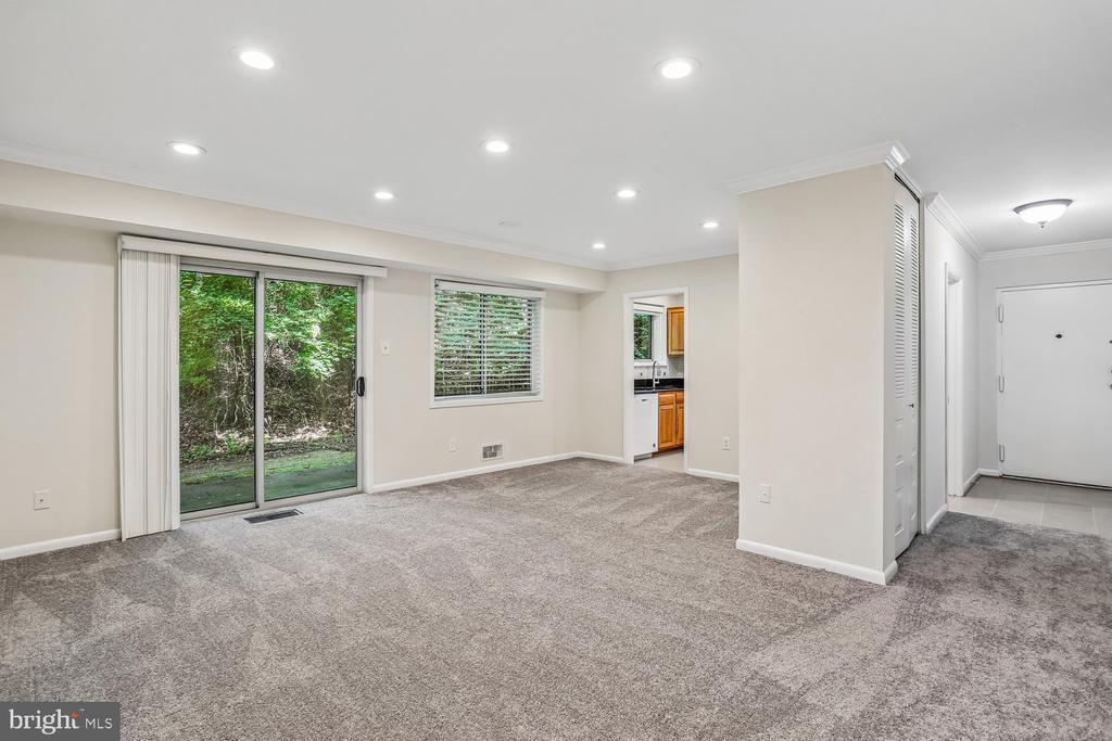 10507 WEYMOUTH STREET Unit: W-2