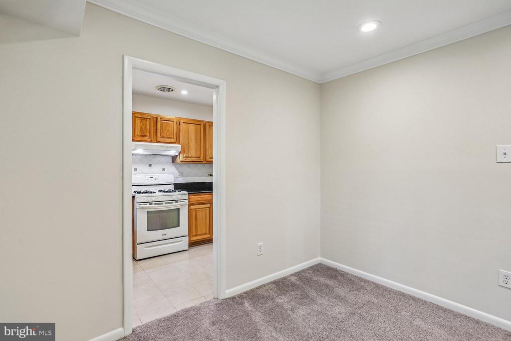 10507 WEYMOUTH STREET Unit: W-2