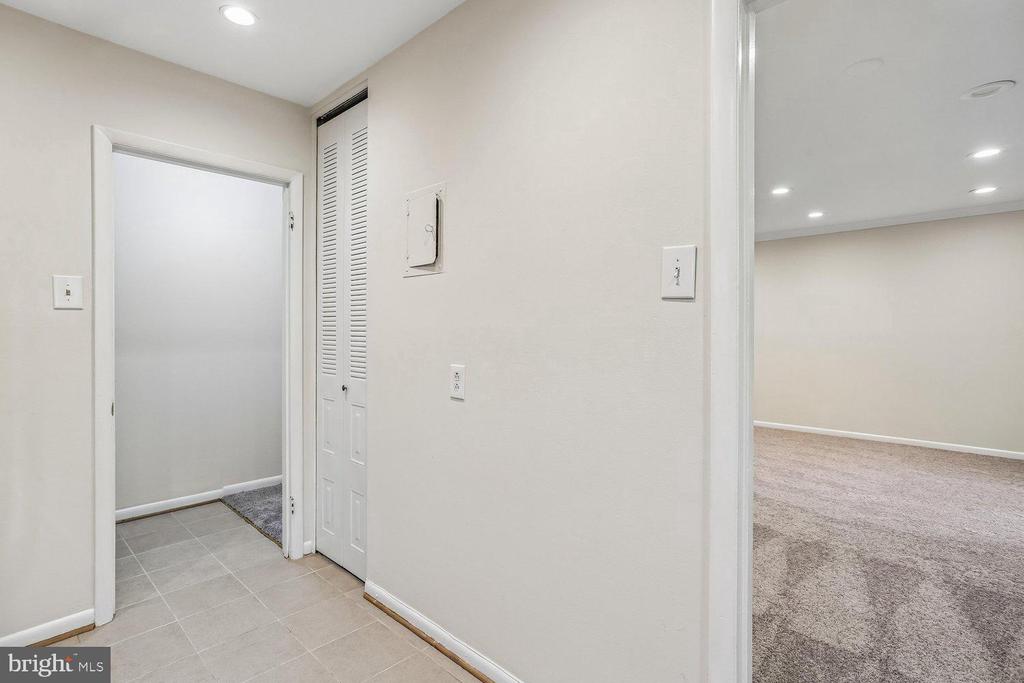 10507 WEYMOUTH STREET Unit: W-2