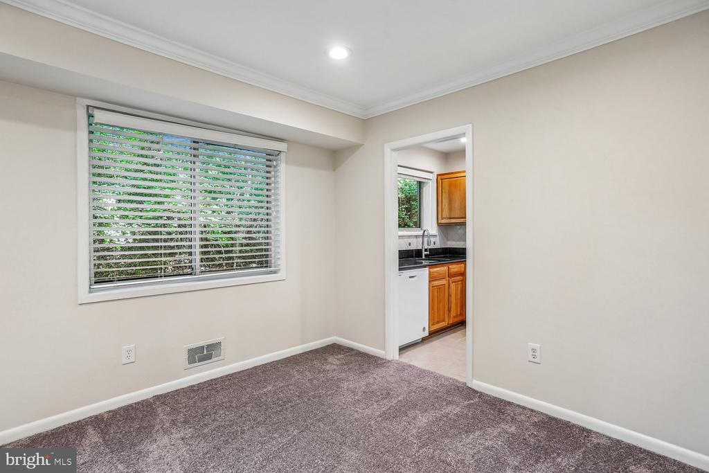 10507 WEYMOUTH STREET Unit: W-2