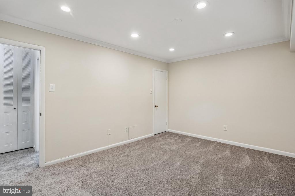 10507 WEYMOUTH STREET Unit: W-2