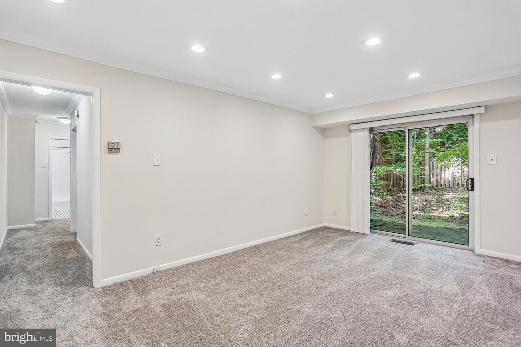 10507 WEYMOUTH STREET Unit: W-2
