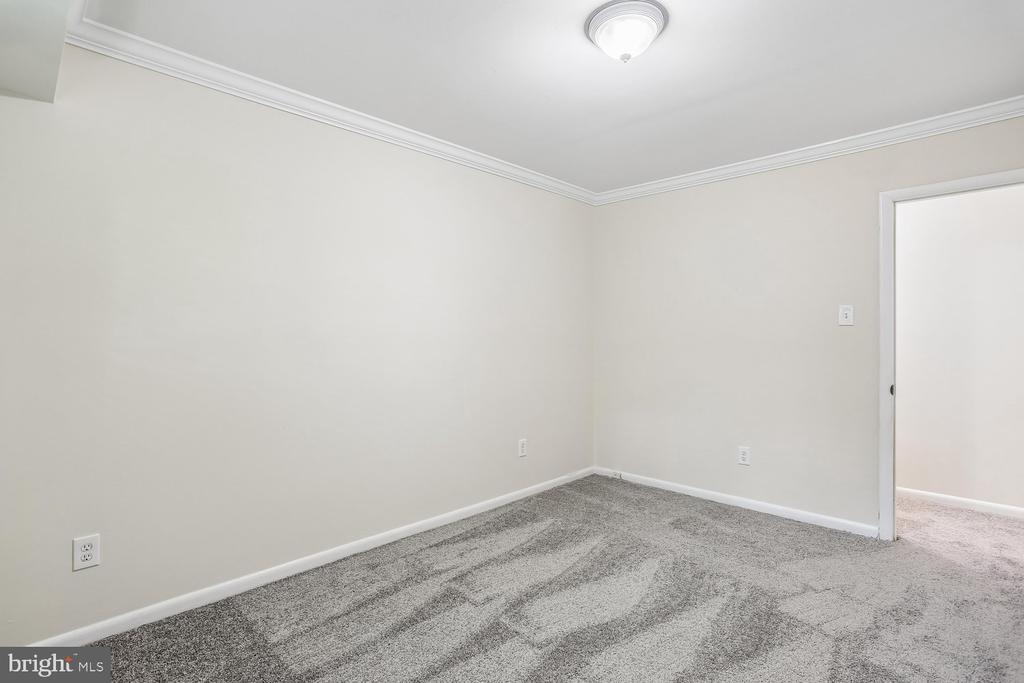 10507 WEYMOUTH STREET Unit: W-2