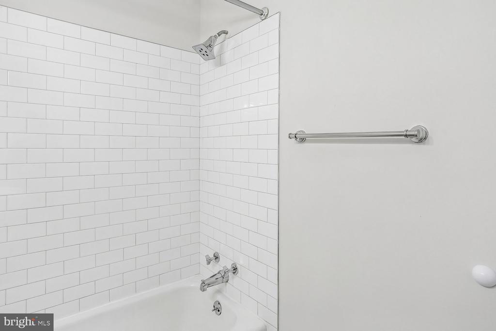 10507 WEYMOUTH STREET Unit: W-2