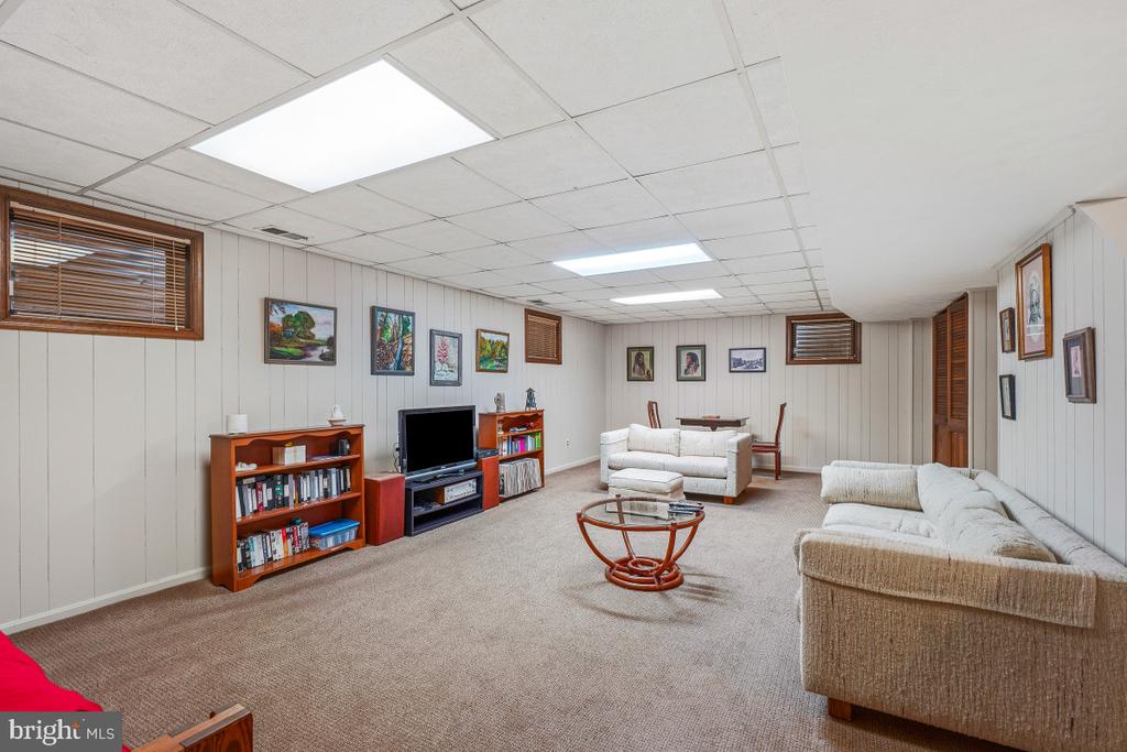 800 MCCENEY AVENUE