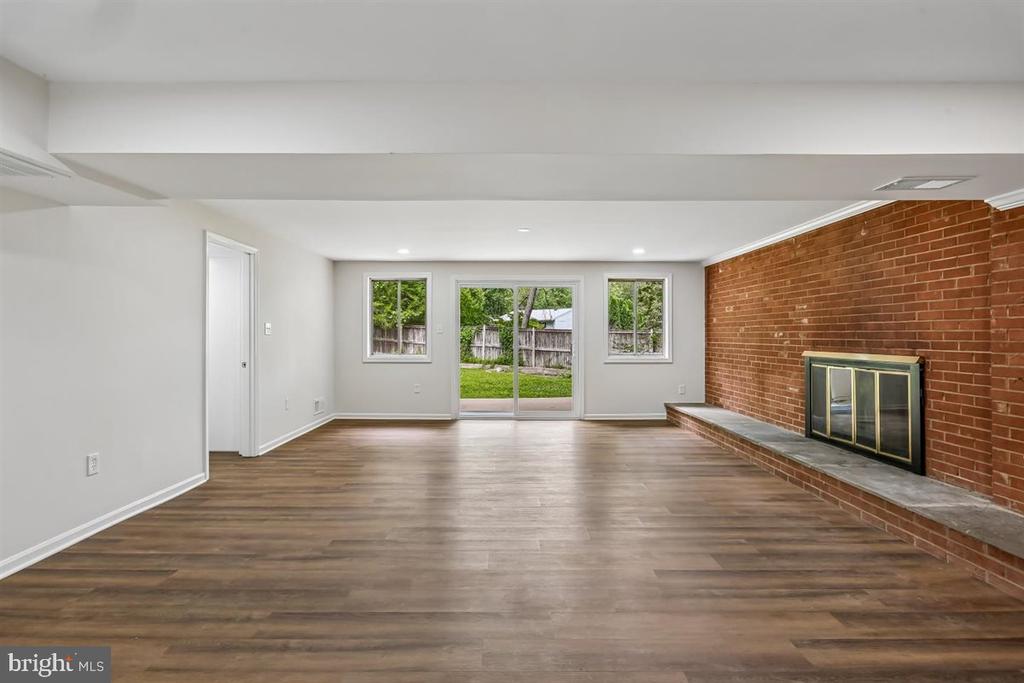 903 ANNMORE DRIVE