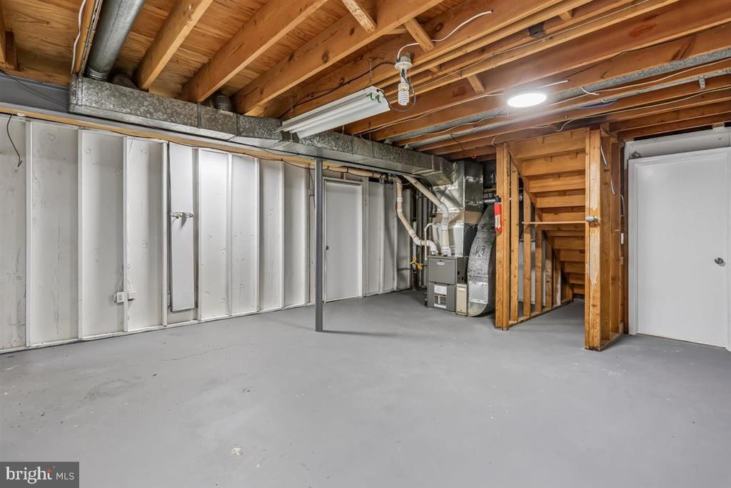 903 ANNMORE DRIVE