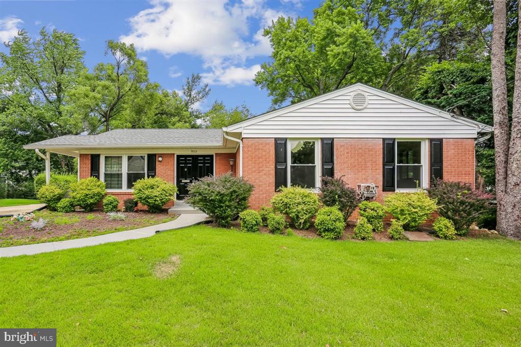 903 ANNMORE DRIVE