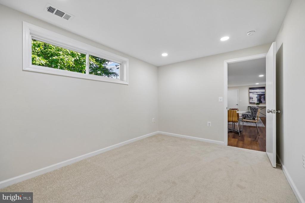 901 MALTA LANE