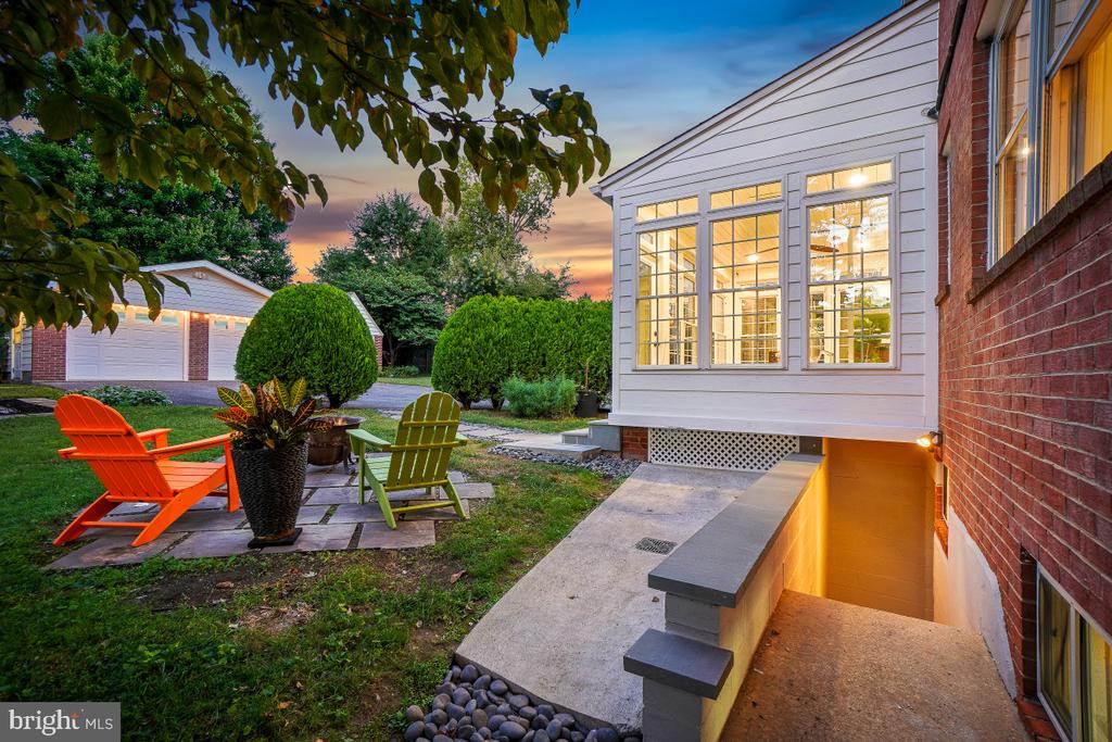 307 INDIAN SPRING DRIVE