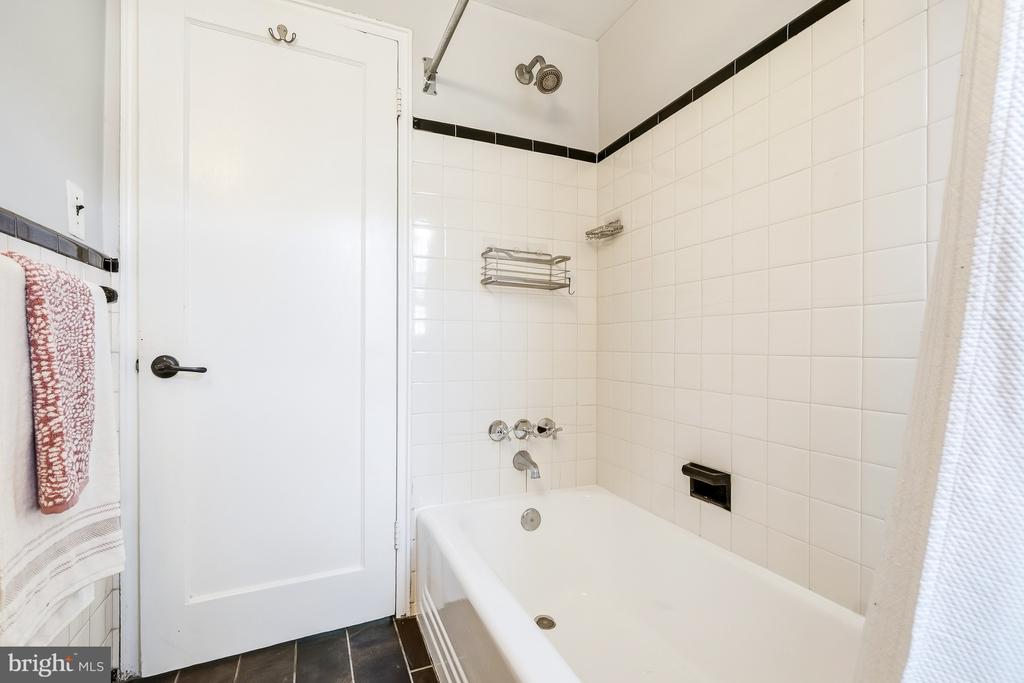 8331 GRUBB Unit: 8331-G