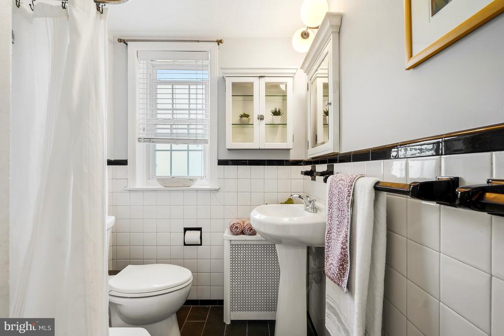 8331 GRUBB Unit: 8331-G