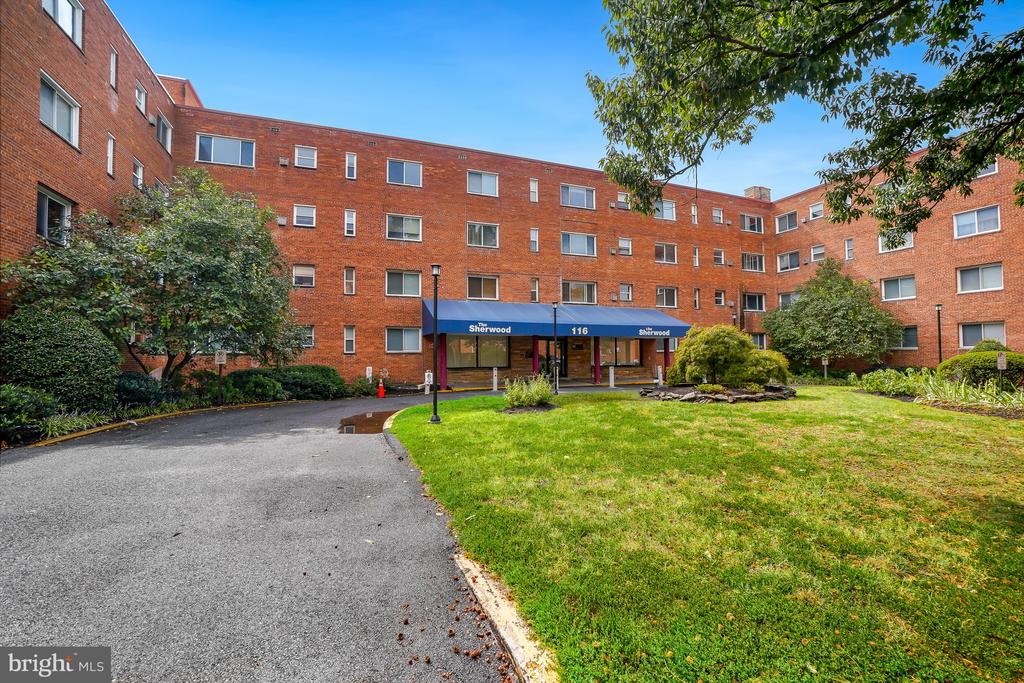 116 LEE AVENUE Unit: 201