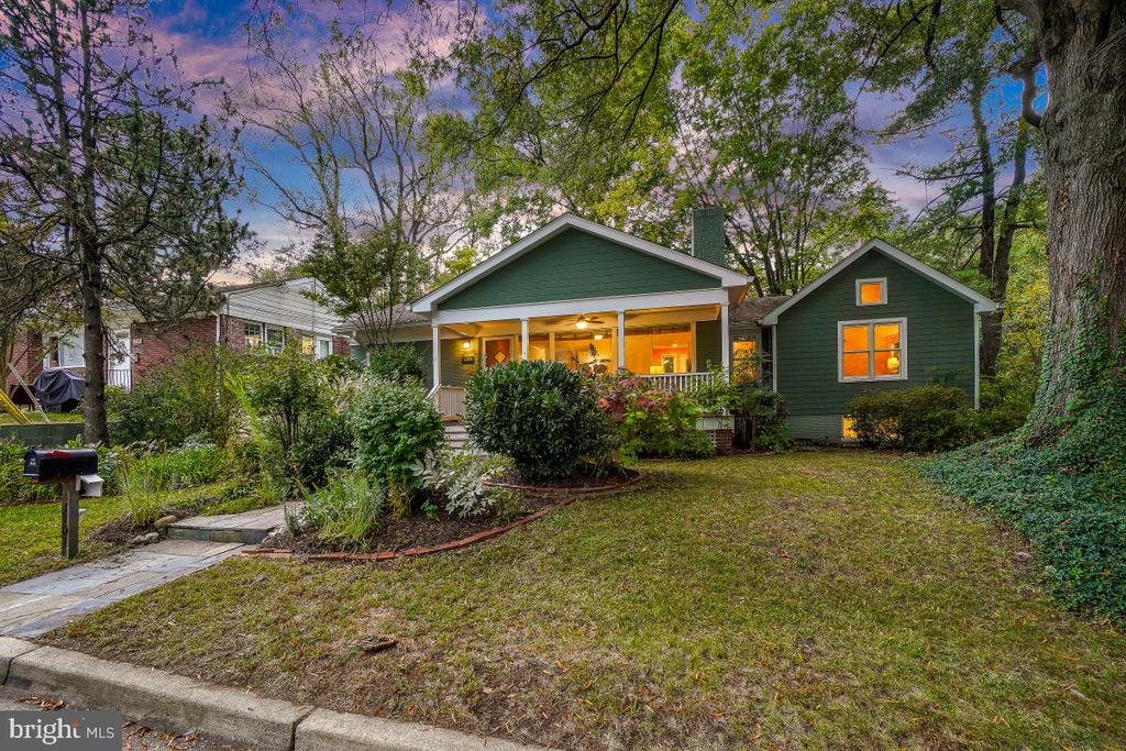 1101 HOLTON LANE