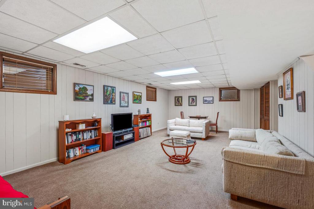 800 MCCENEY AVENUE