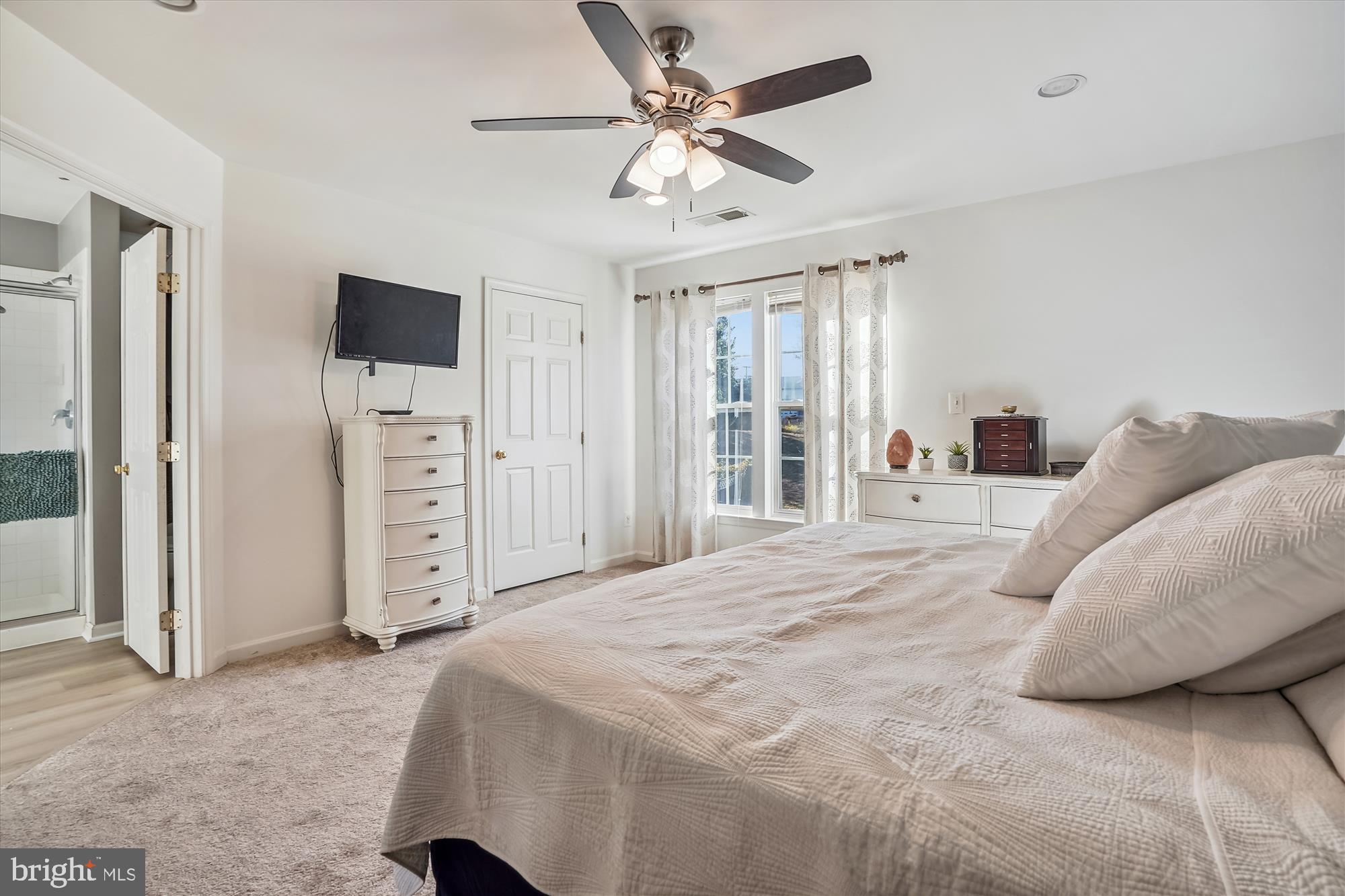 6682 Clarkes Meadow DRIVE