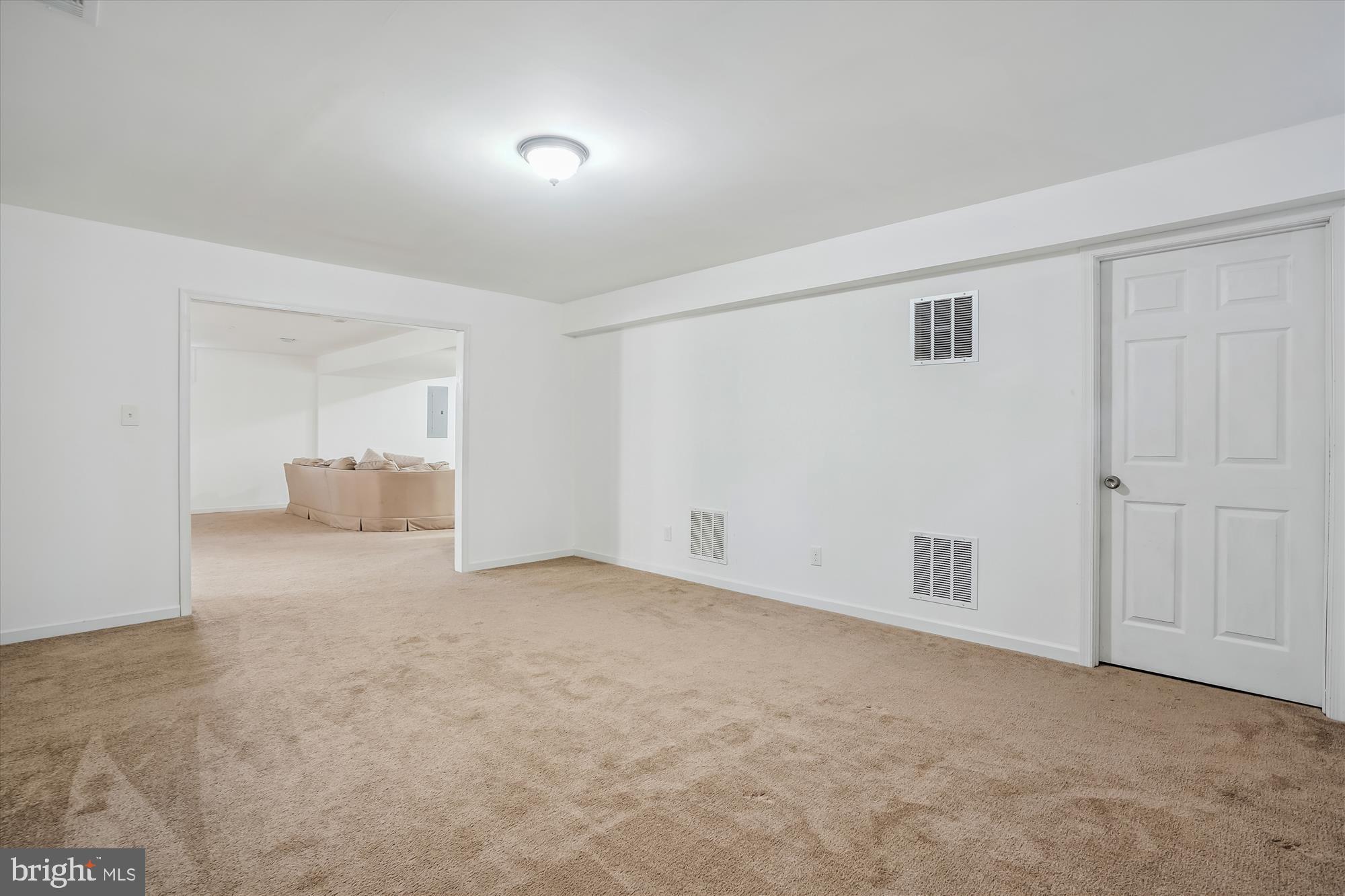 6682 Clarkes Meadow DRIVE