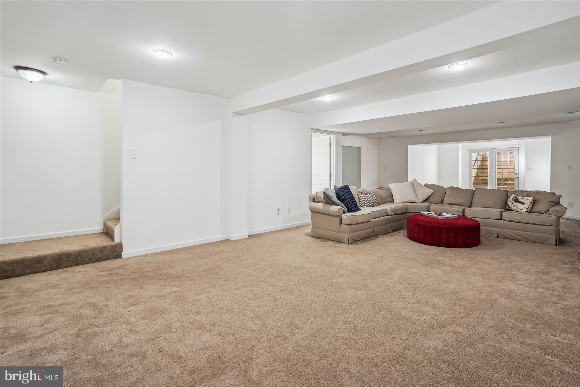 6682 Clarkes Meadow DRIVE