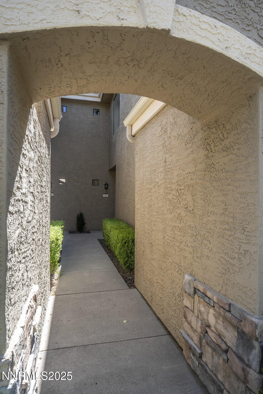900 S Meadows Parkway, 1813