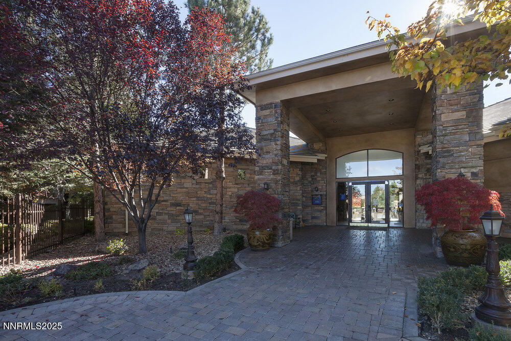 900 S Meadows Parkway, 1813