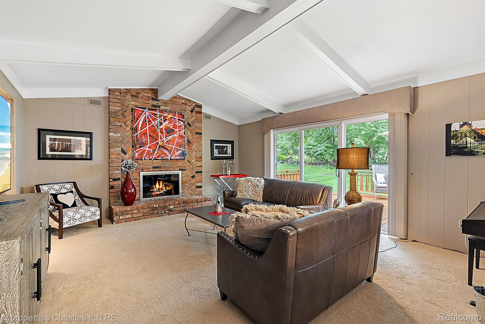 428  LAKE FOREST Drive