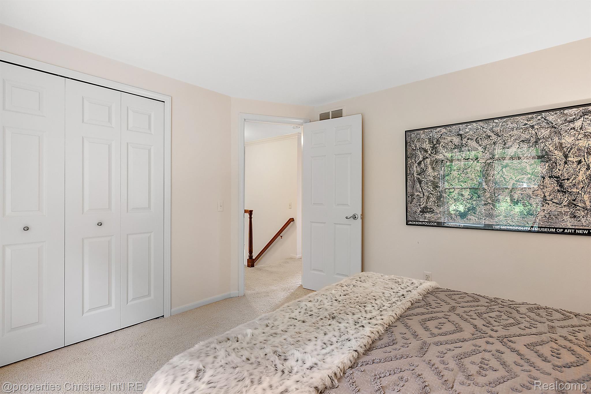 428  LAKE FOREST Drive