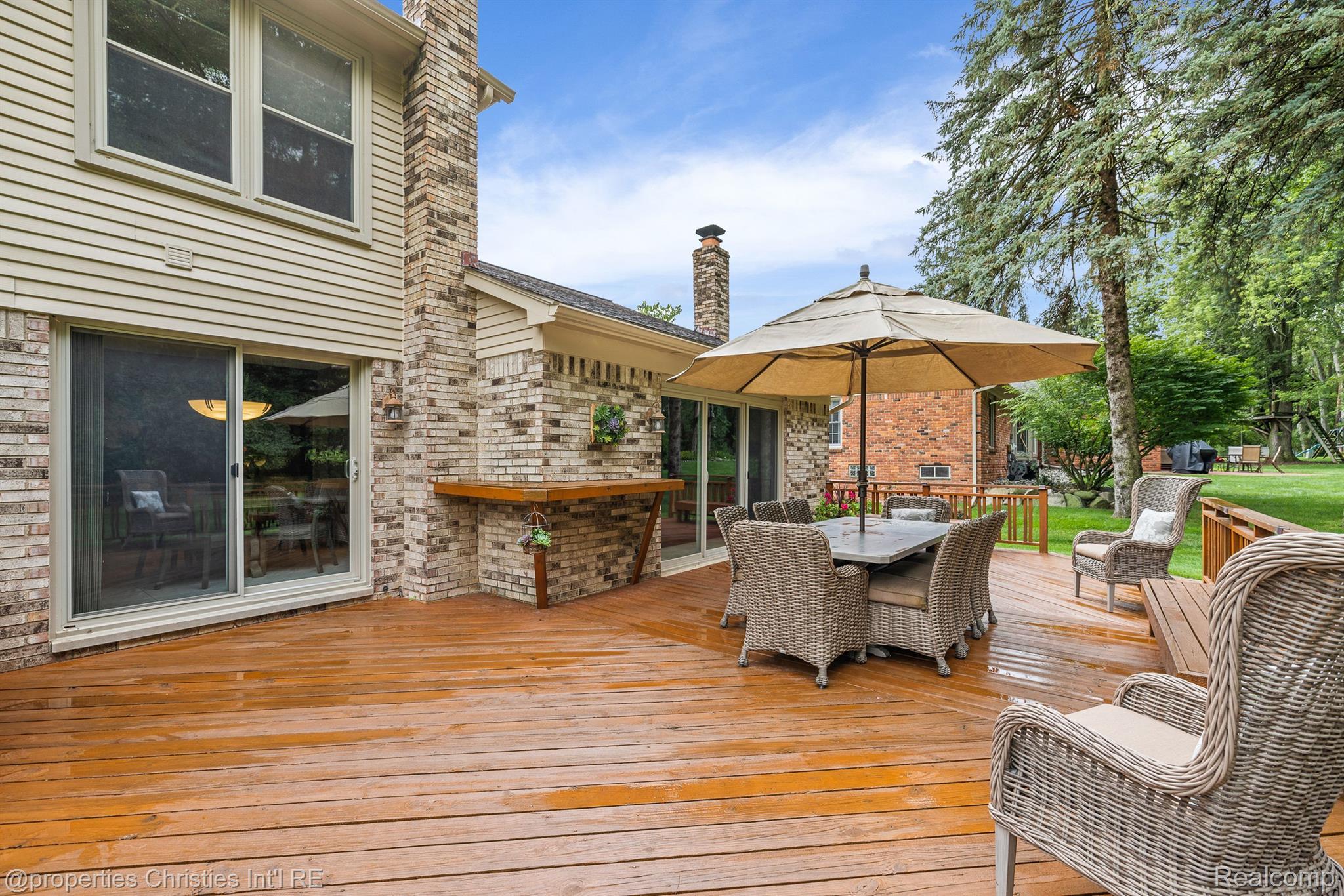 428  LAKE FOREST Drive
