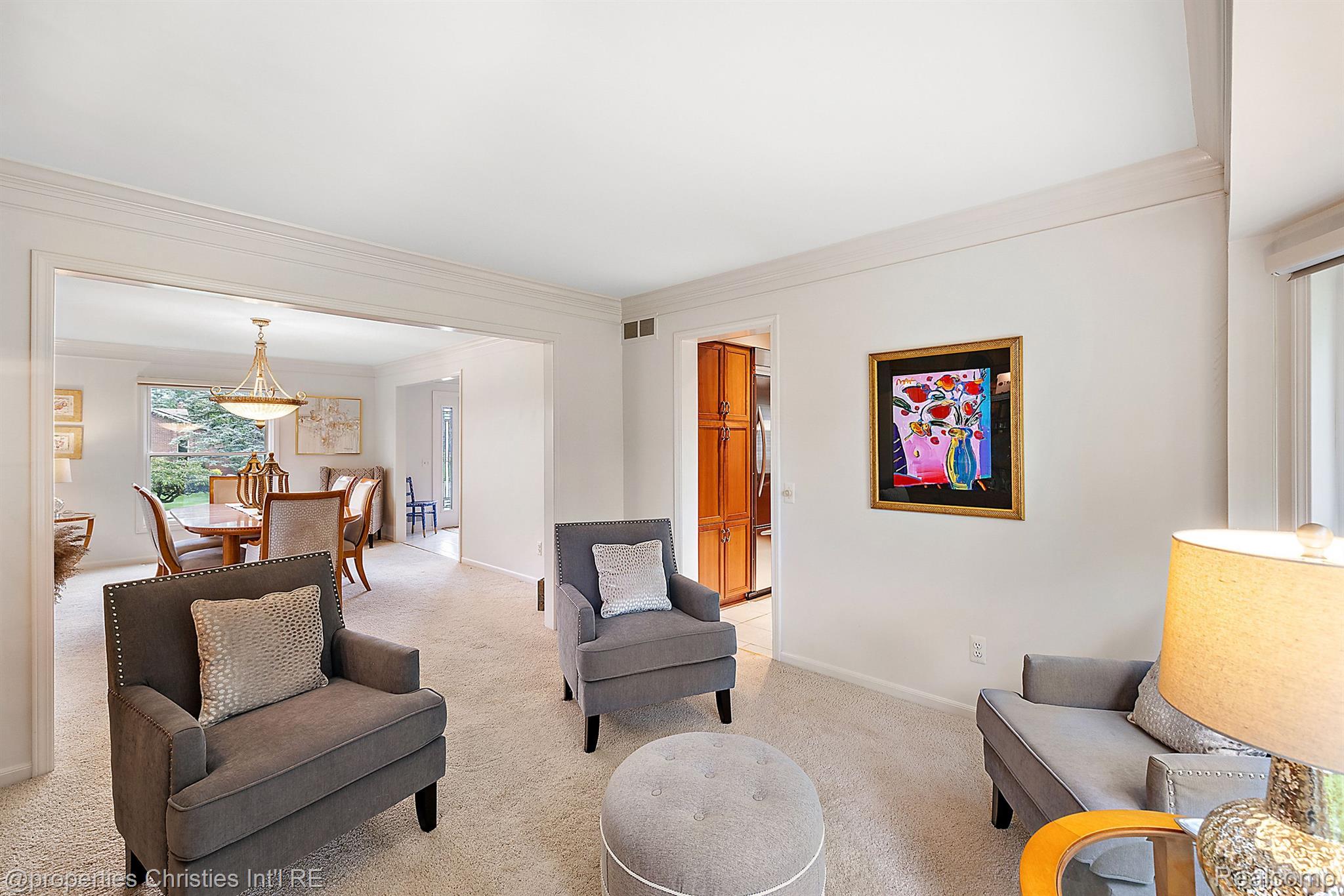 428  LAKE FOREST Drive