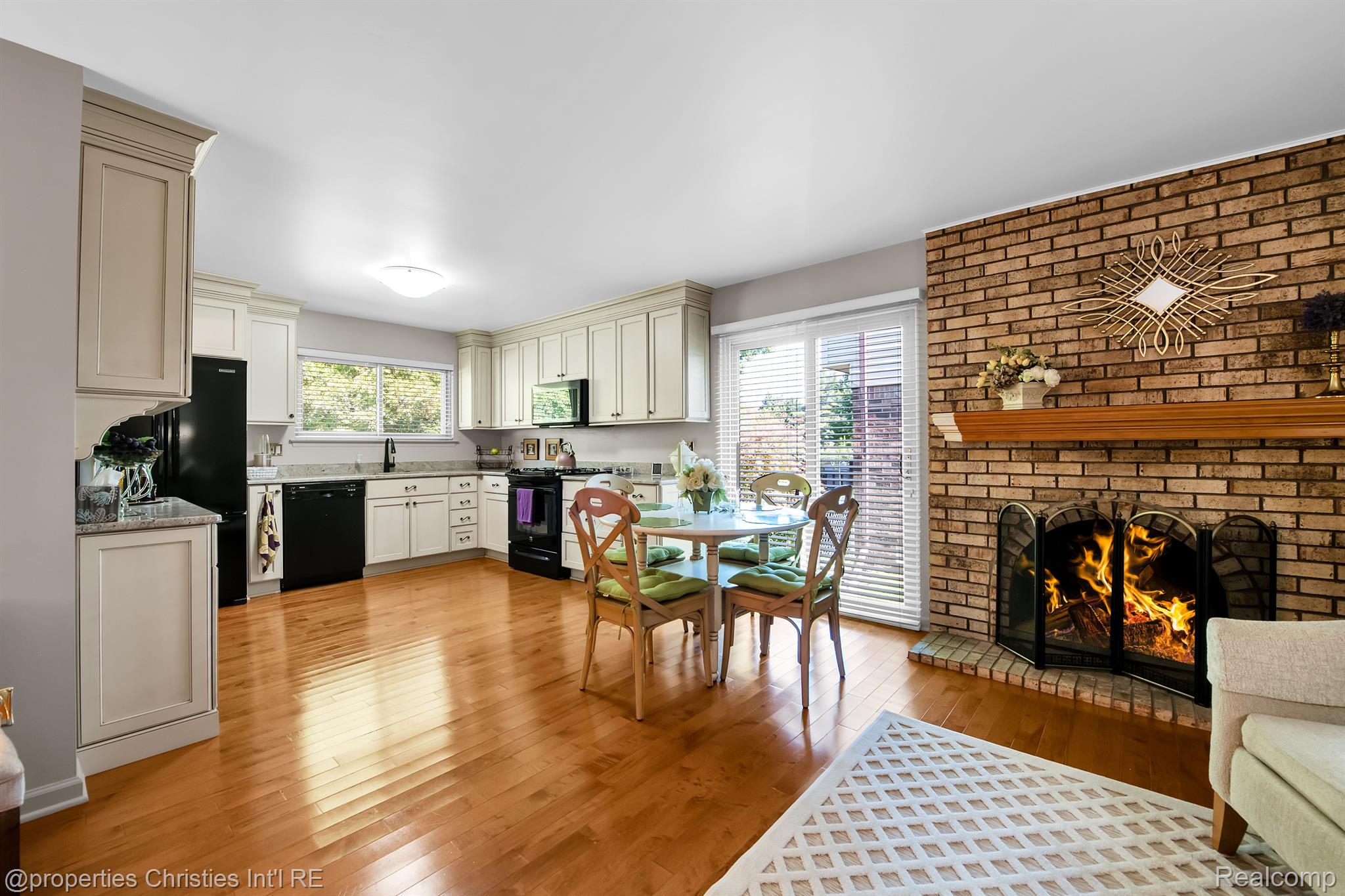 43650 WESTMINISTER Way