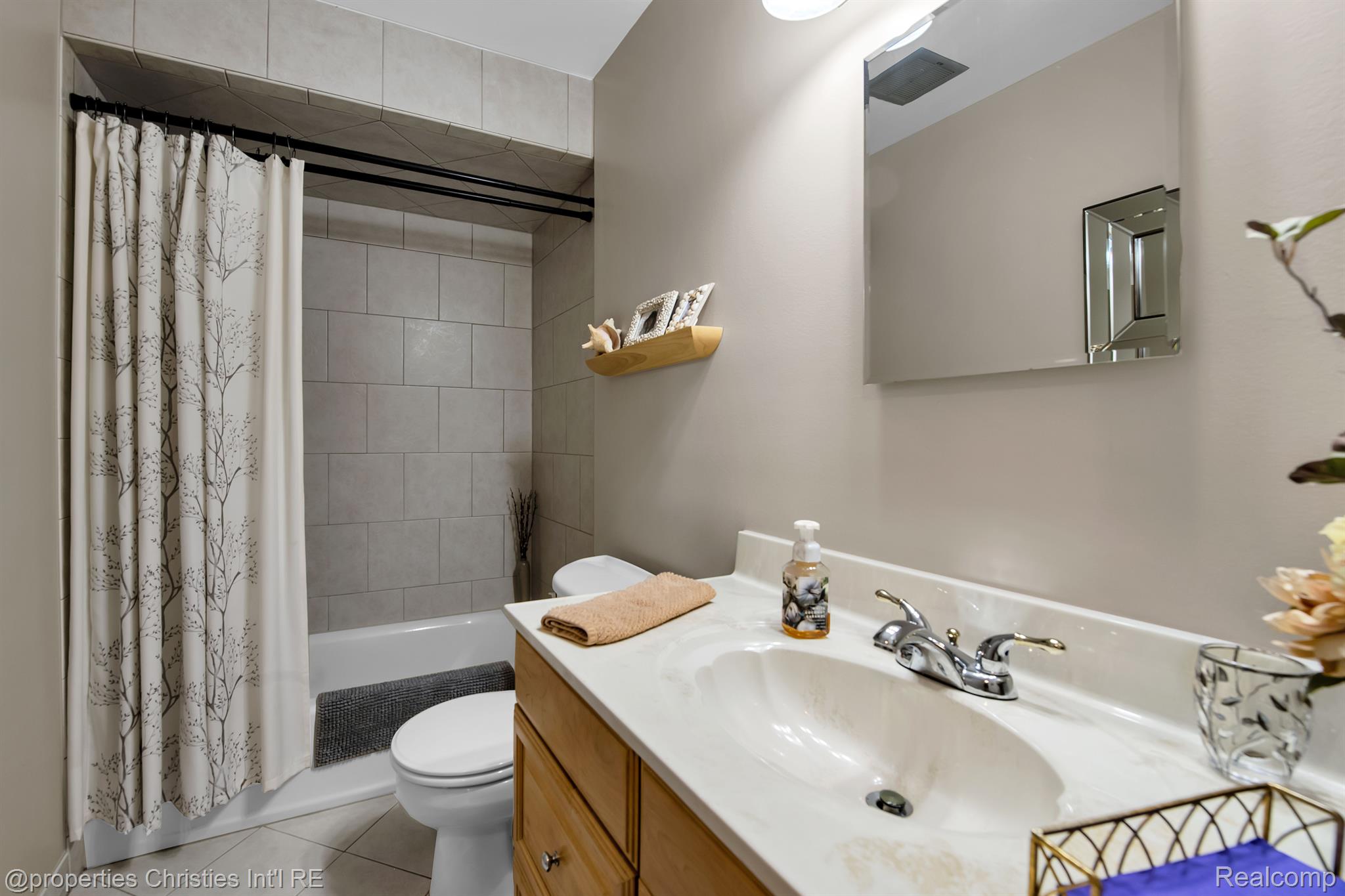 43650 WESTMINISTER Way