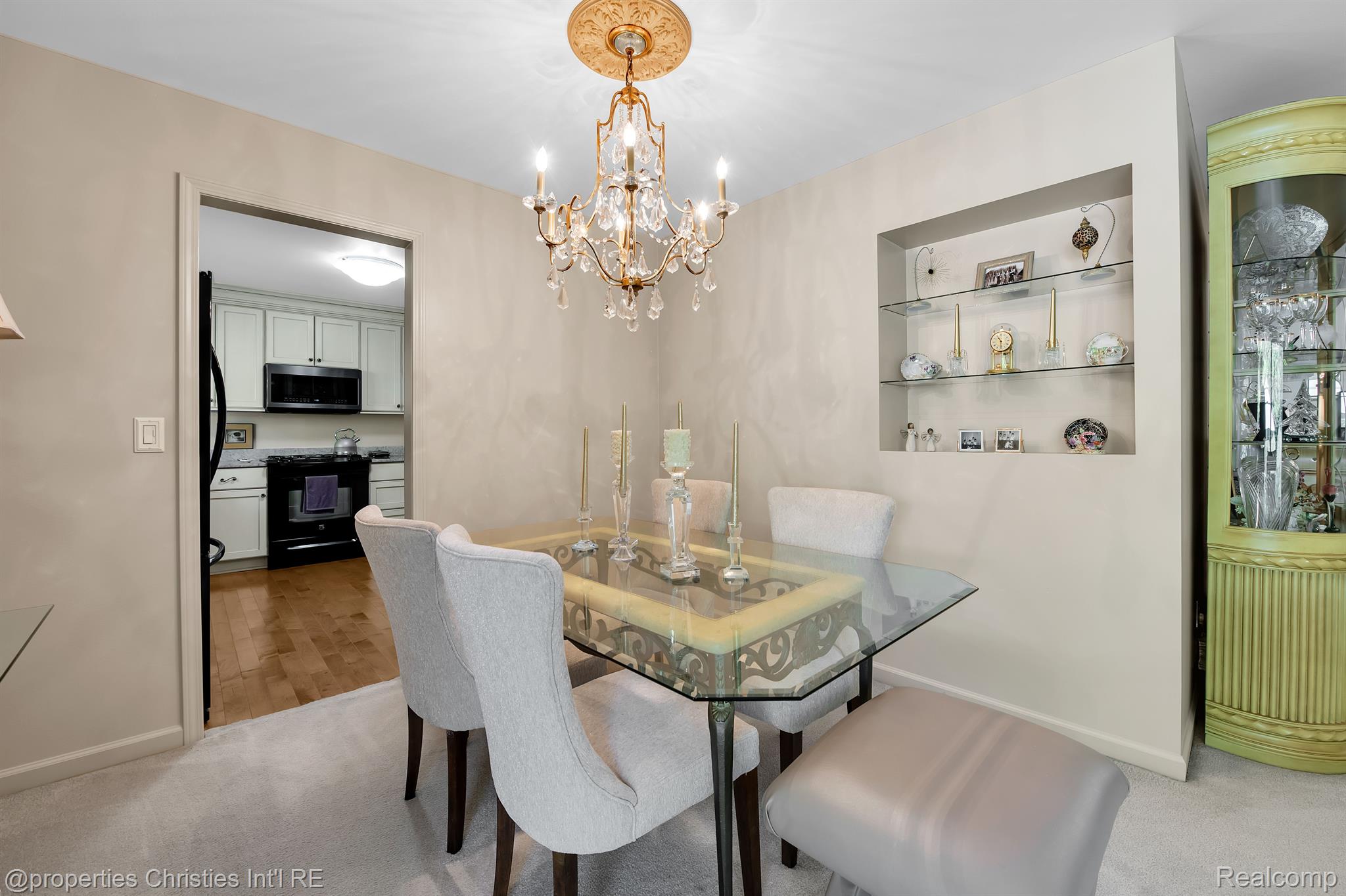 43650 WESTMINISTER Way