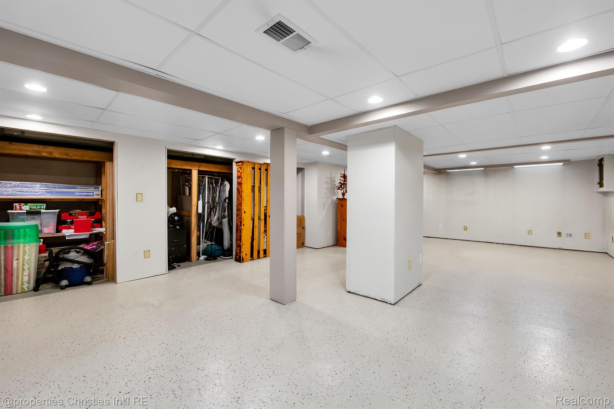 43650 WESTMINISTER Way