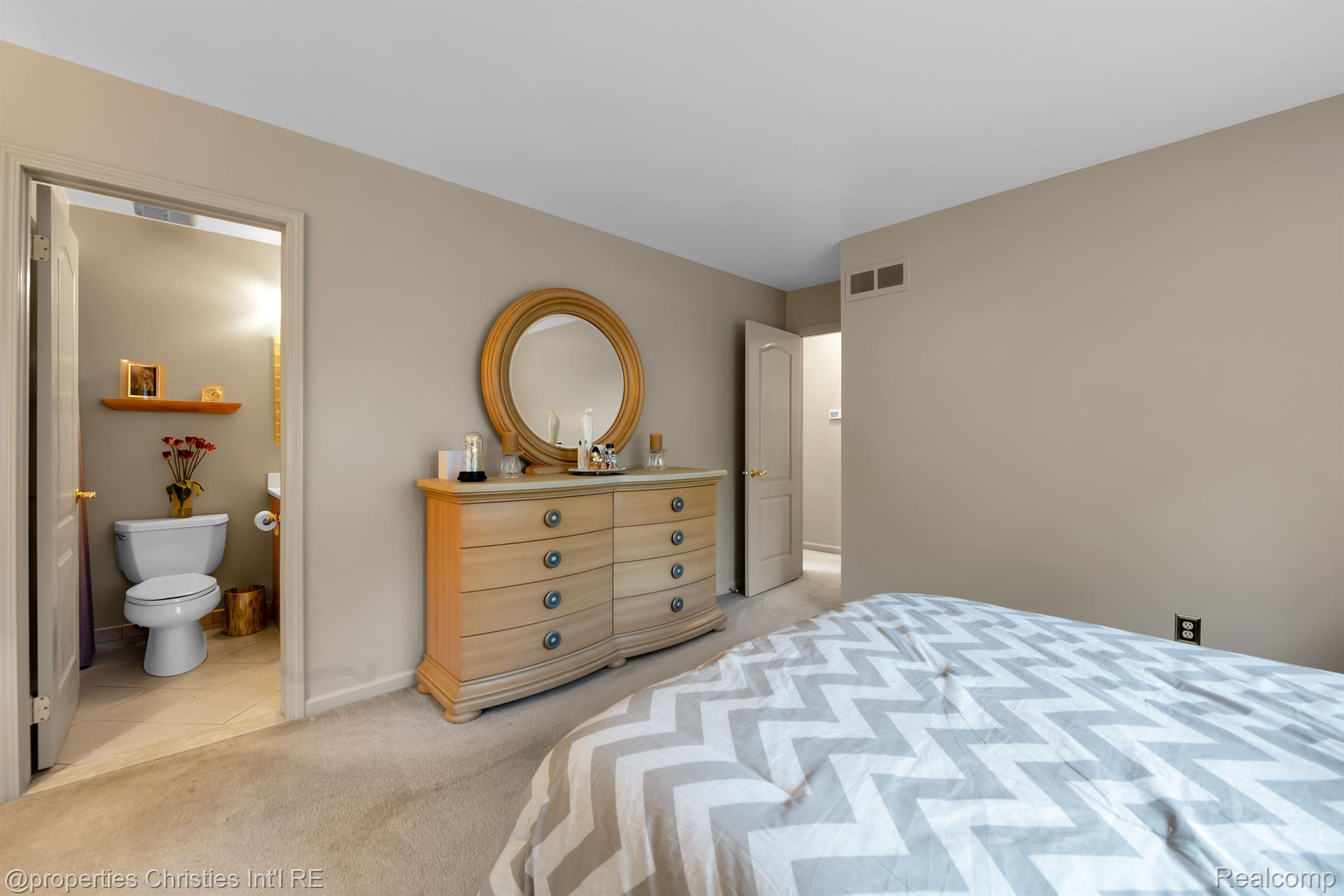 43650 WESTMINISTER Way