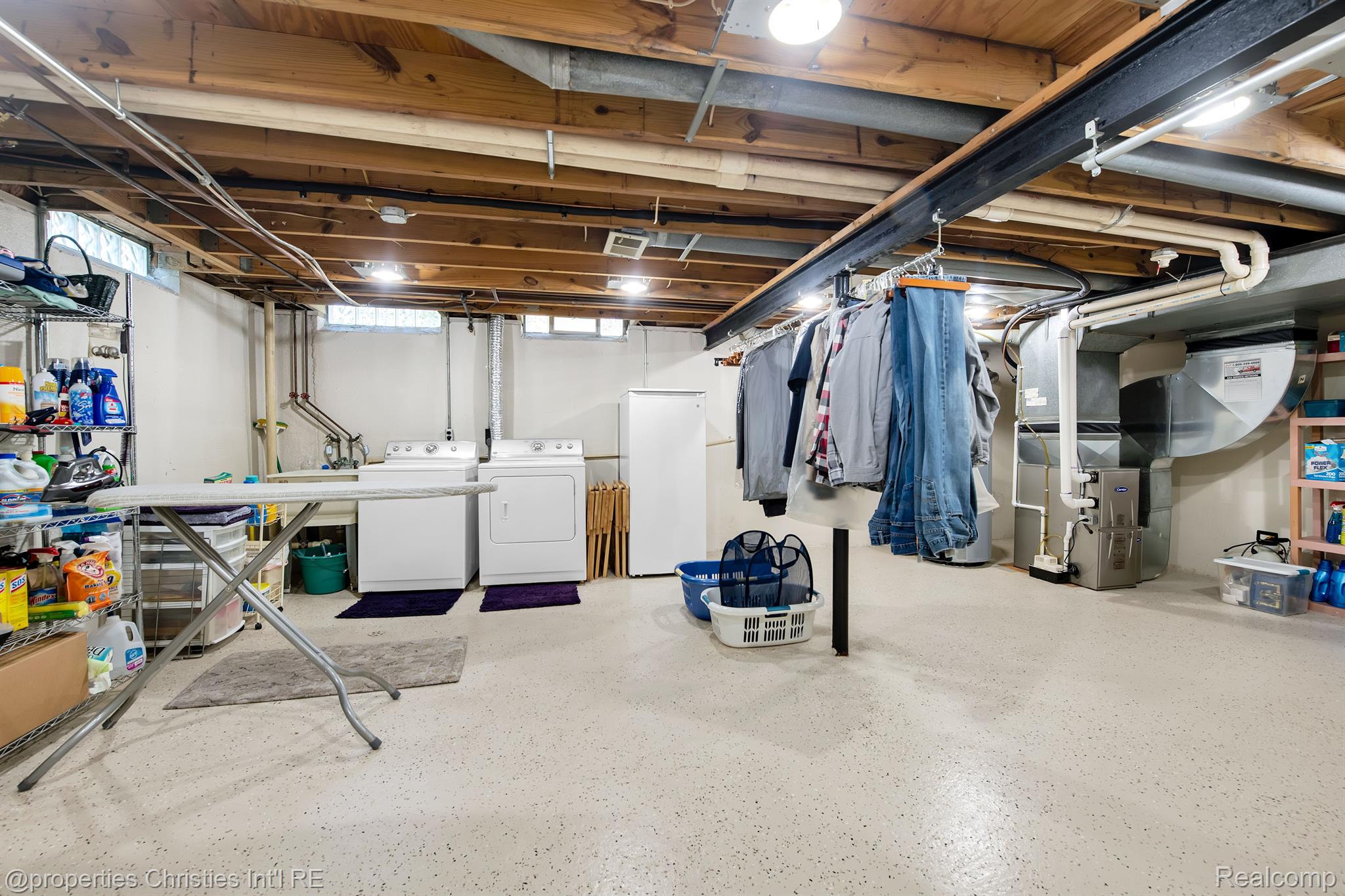 43650 WESTMINISTER Way