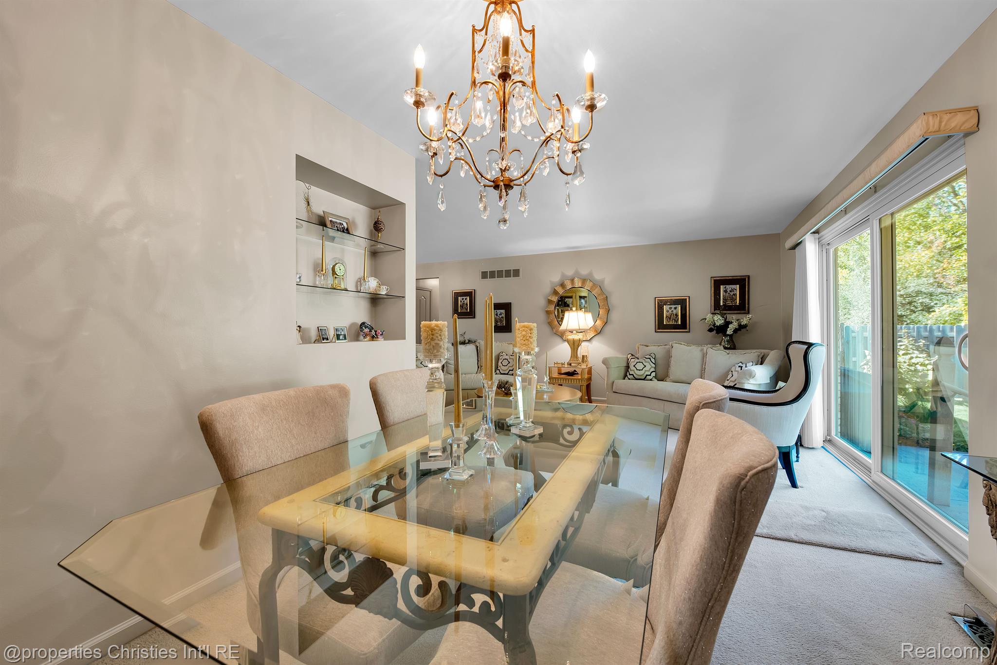 43650 WESTMINISTER Way