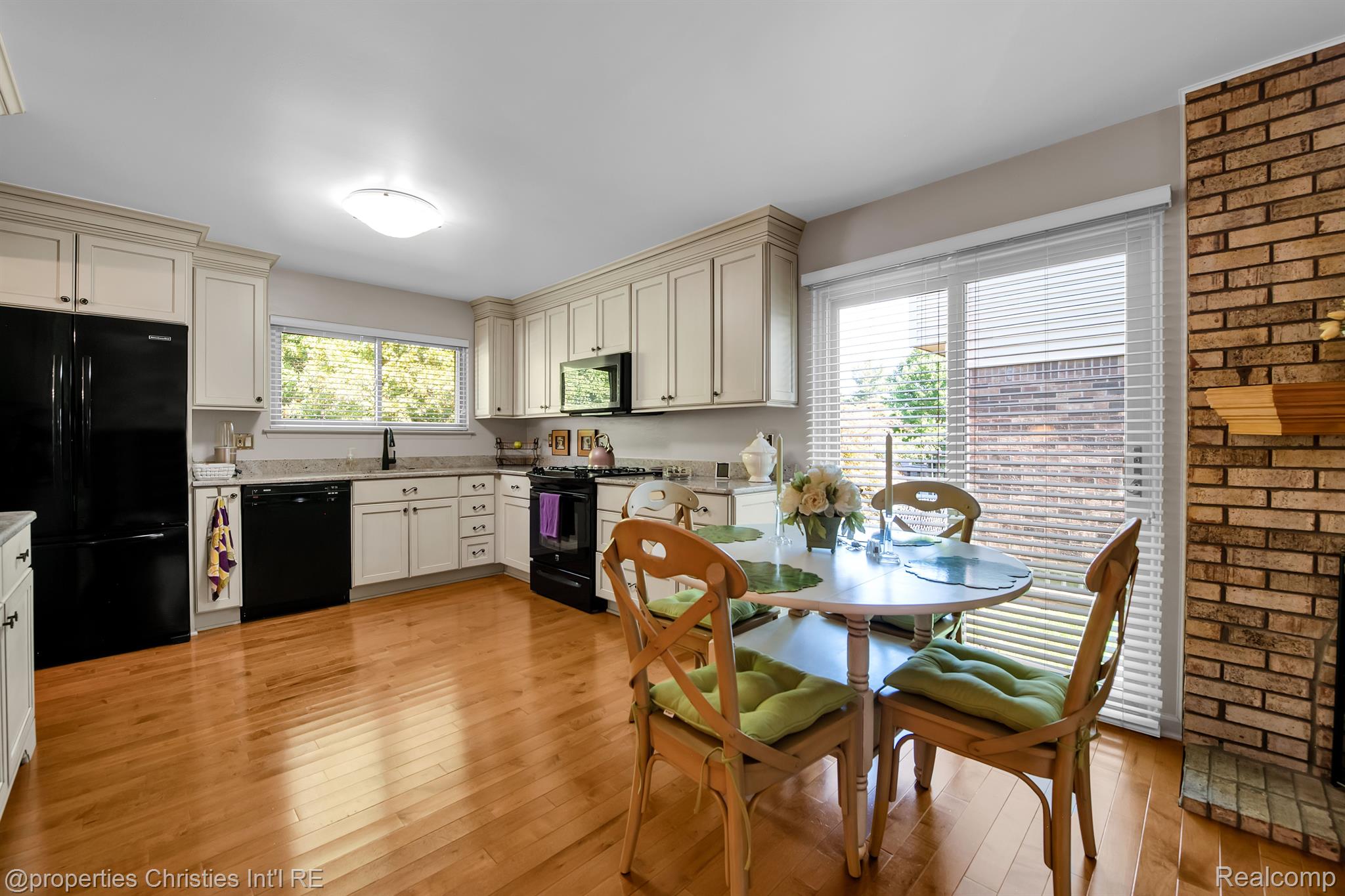 43650 WESTMINISTER Way