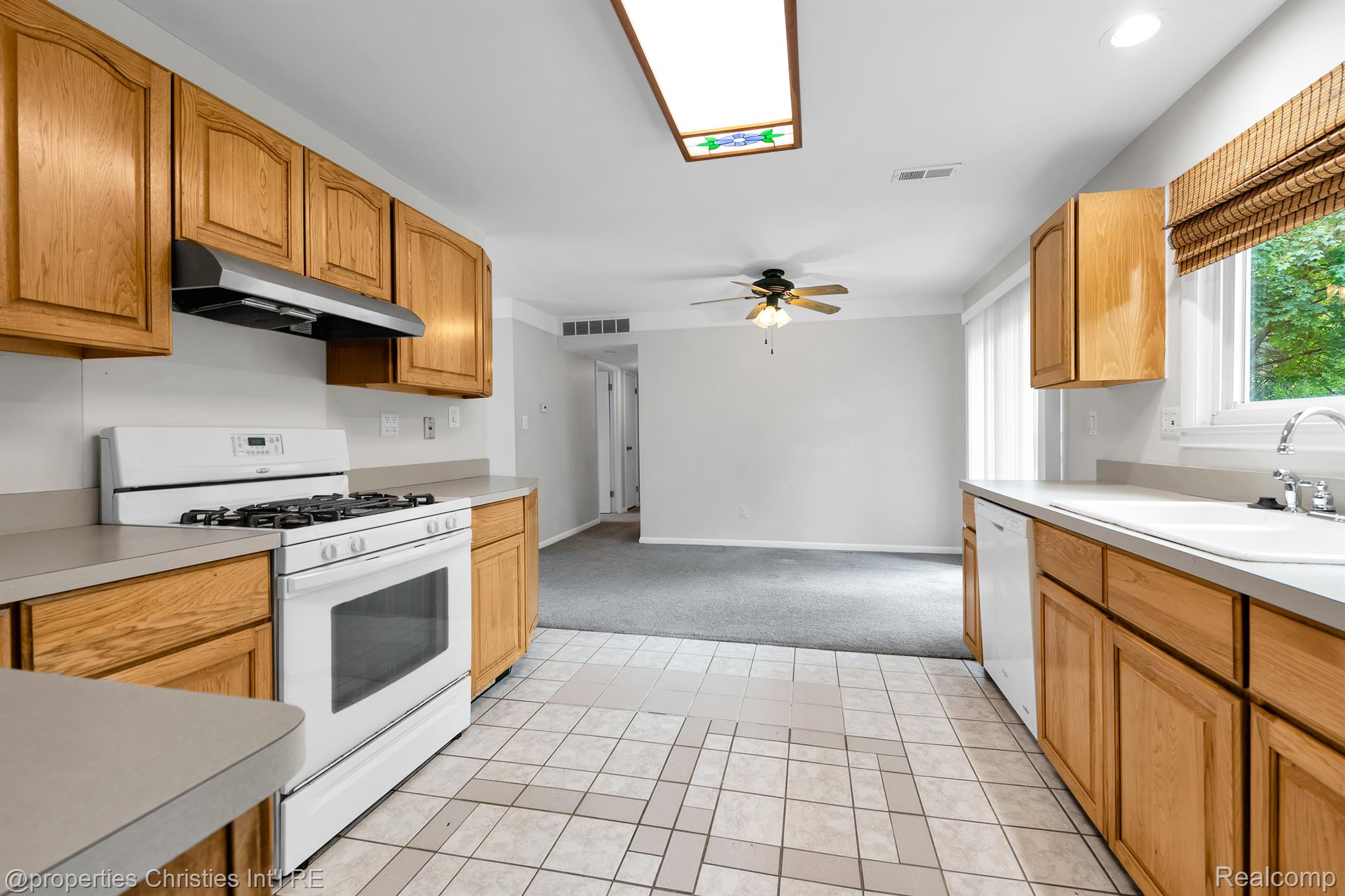 6433 Hermana Road