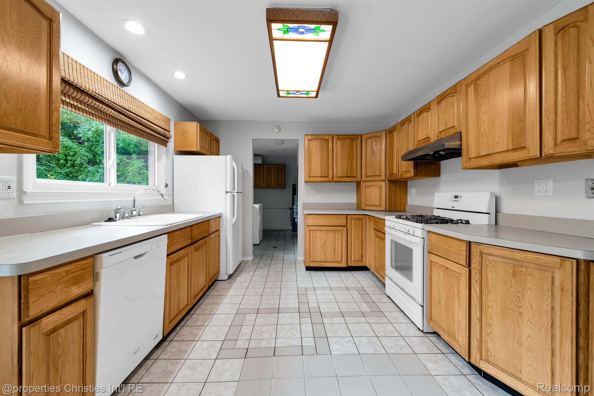 6433 Hermana Road