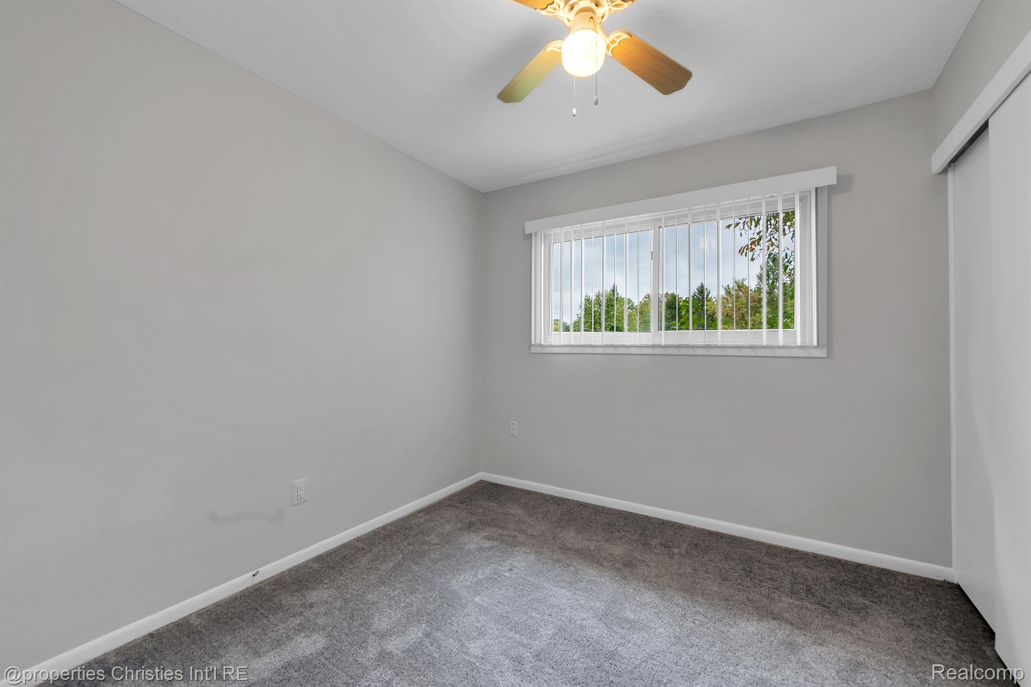 6433 Hermana Road