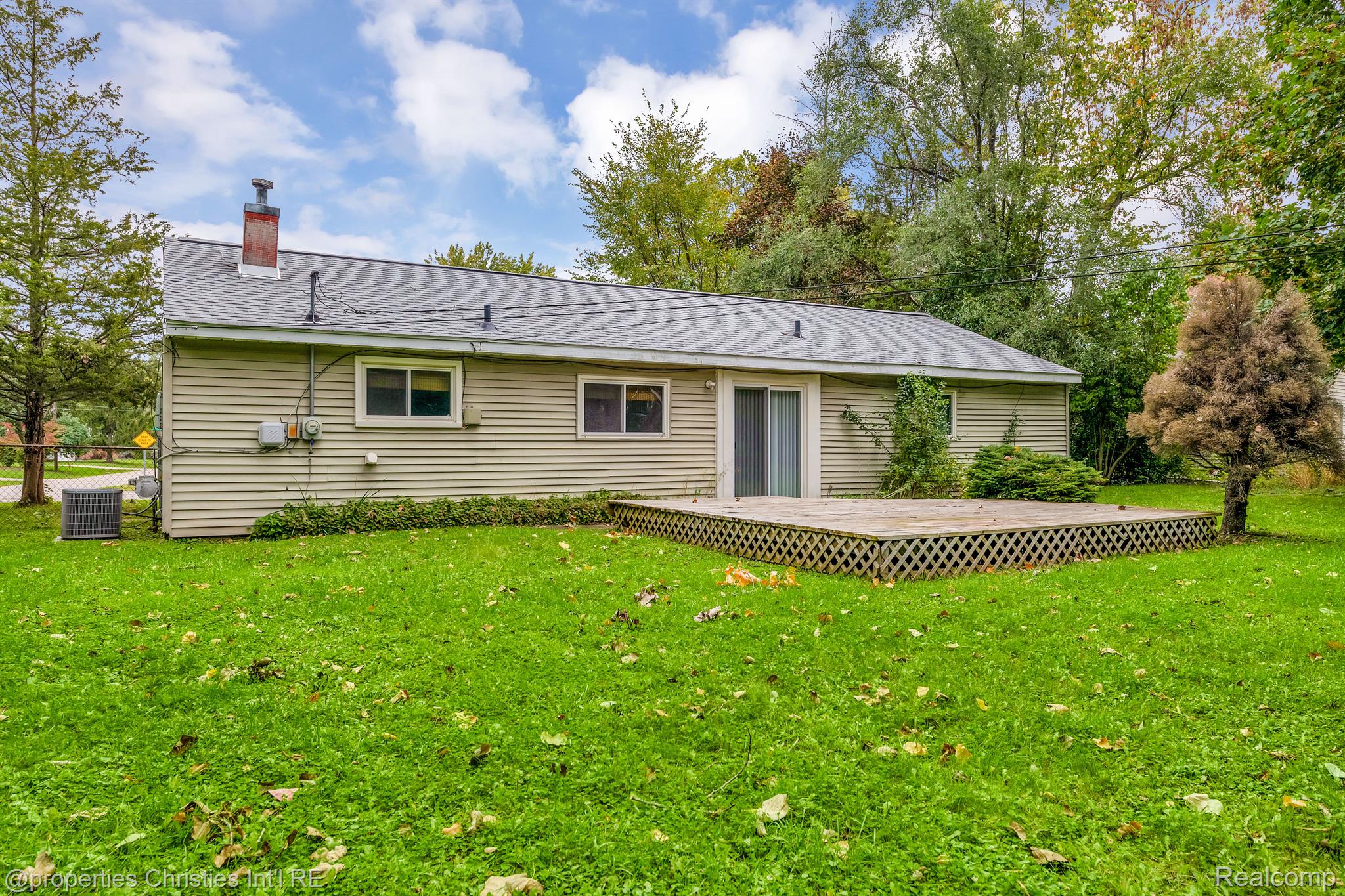 6433 Hermana Road