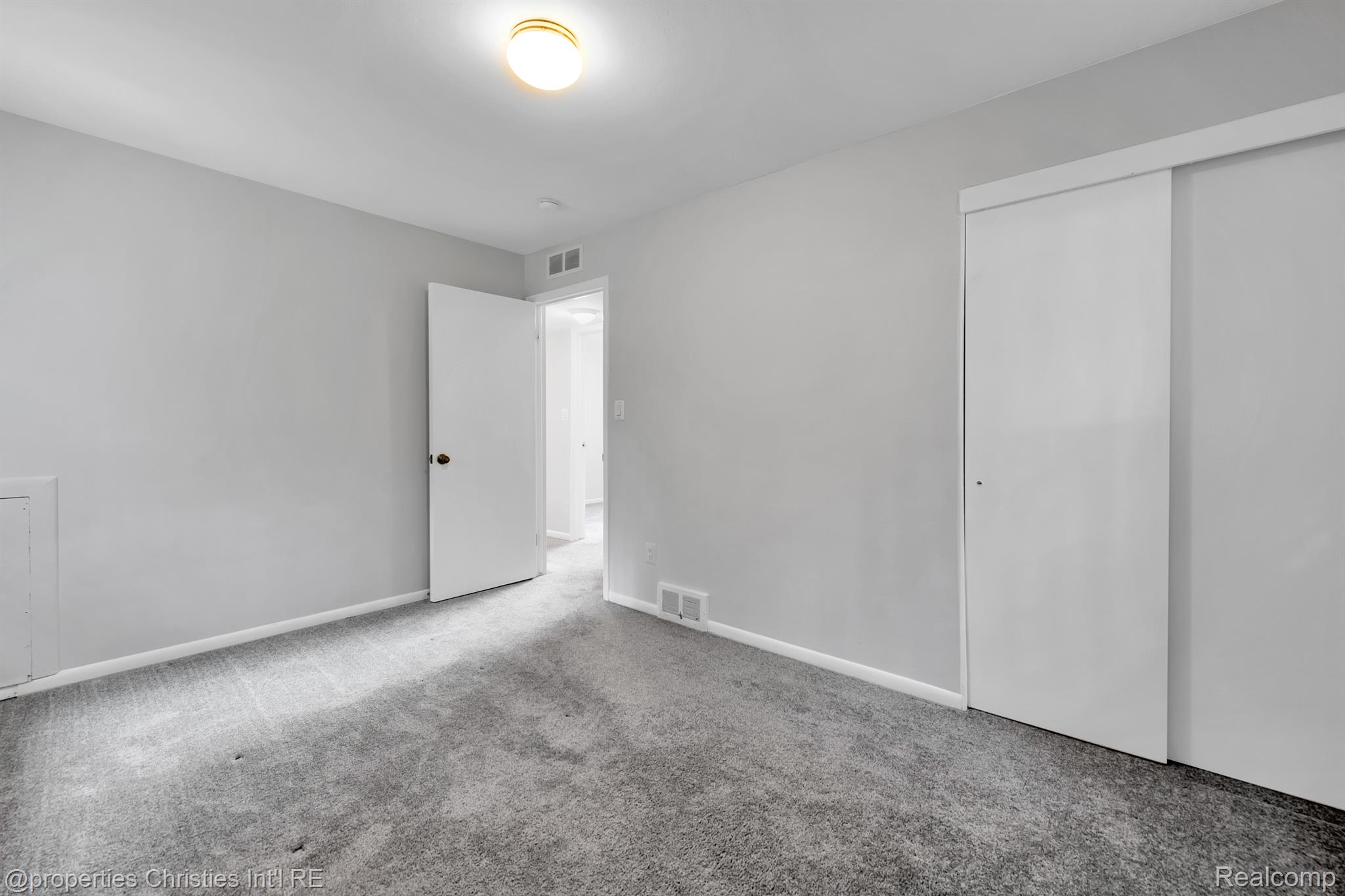 6433 Hermana Road