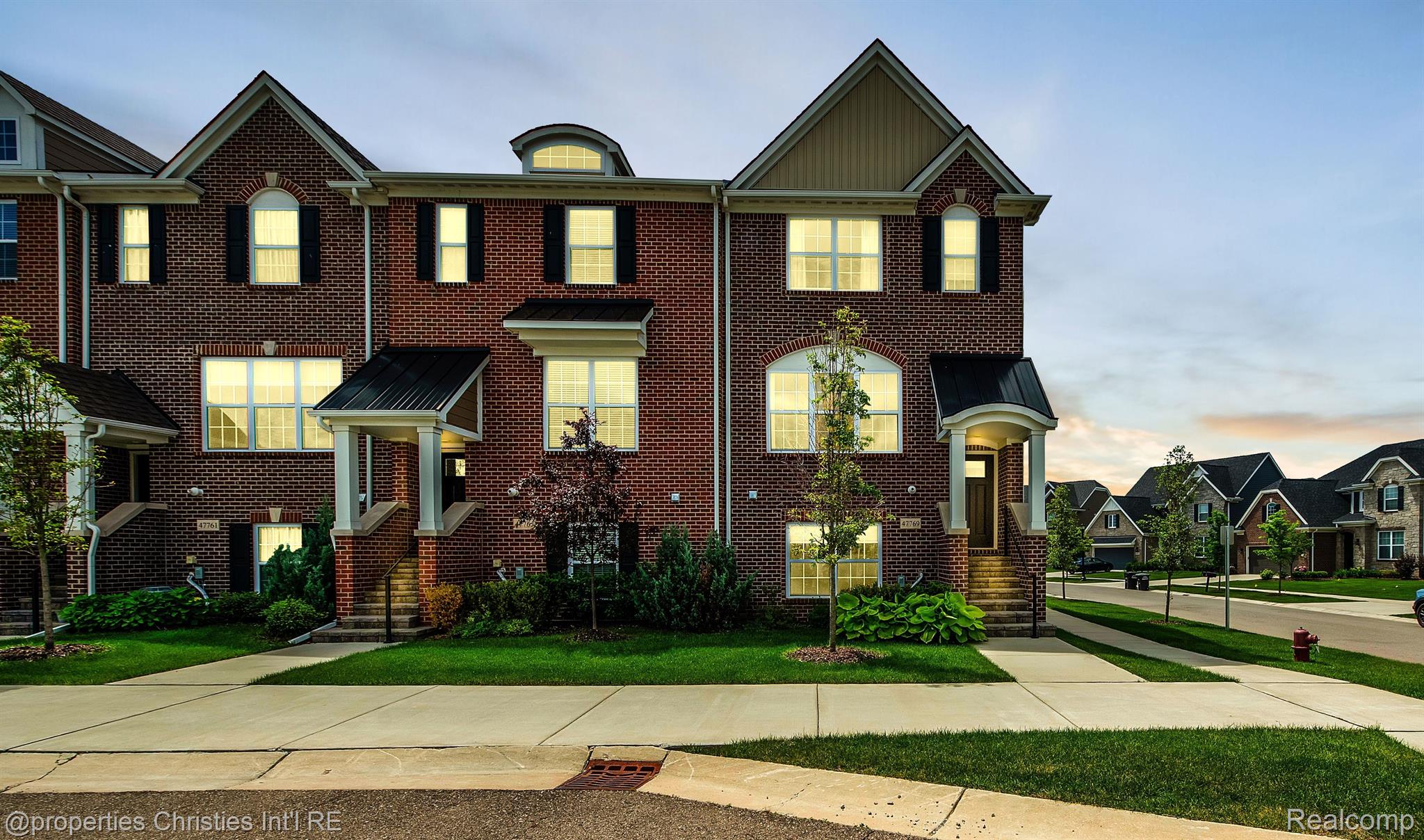 47769 HILLCREST Drive