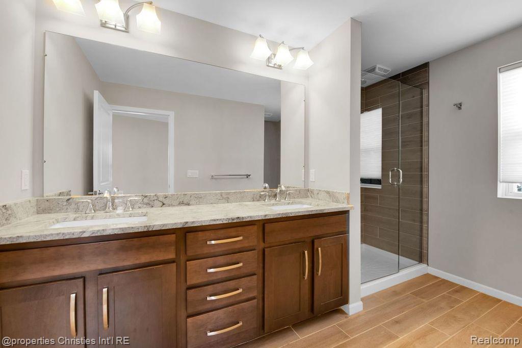 47769 HILLCREST Drive