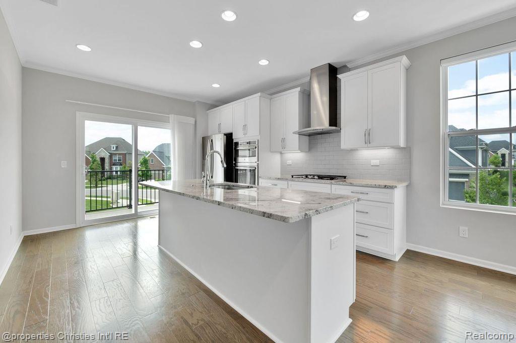 47769 HILLCREST Drive