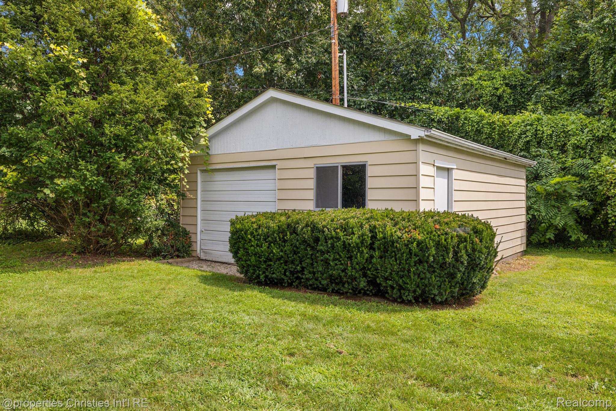 1599 S TIPSICO LAKE Road