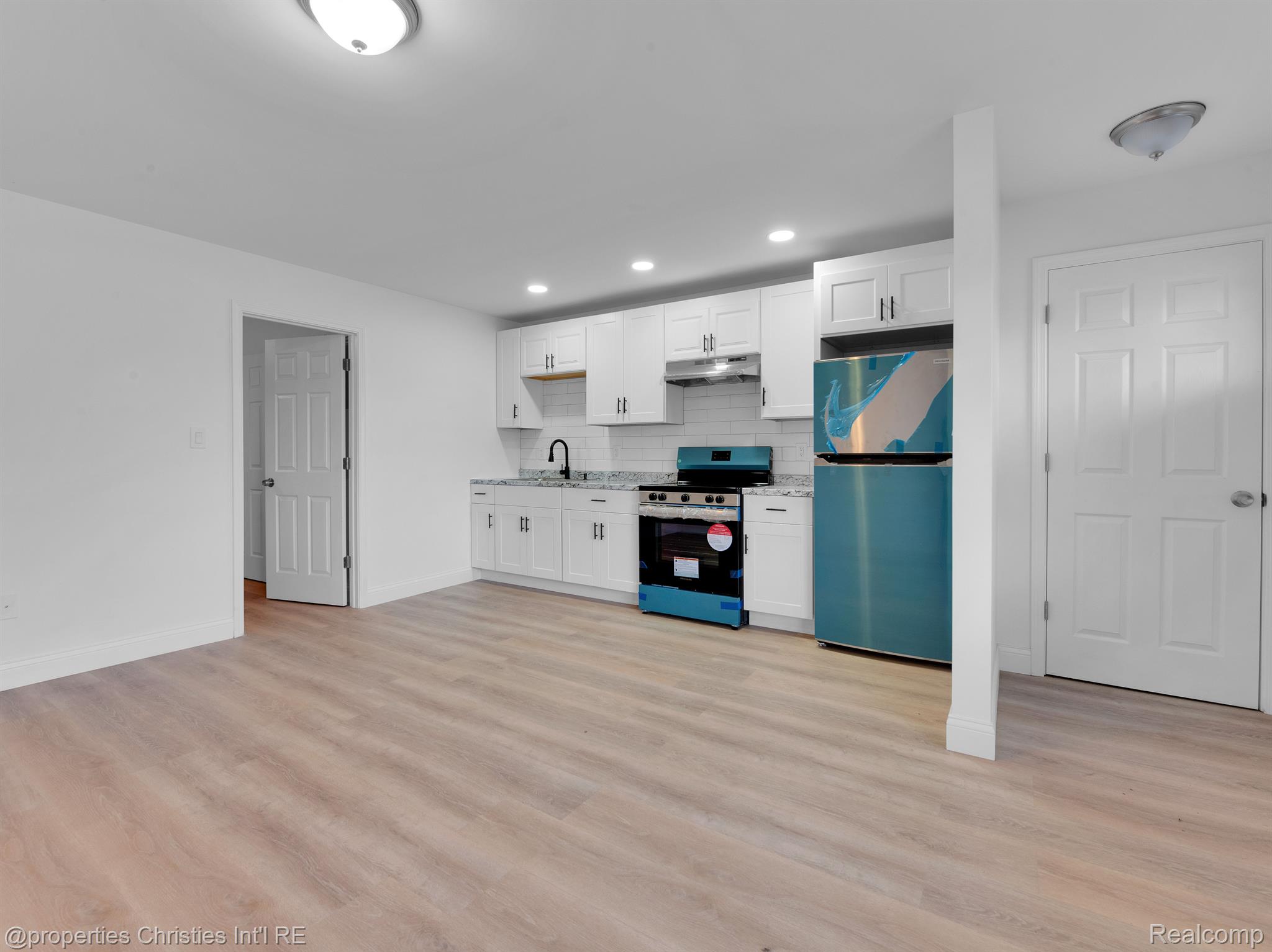 44 HIGHLAND Street 6