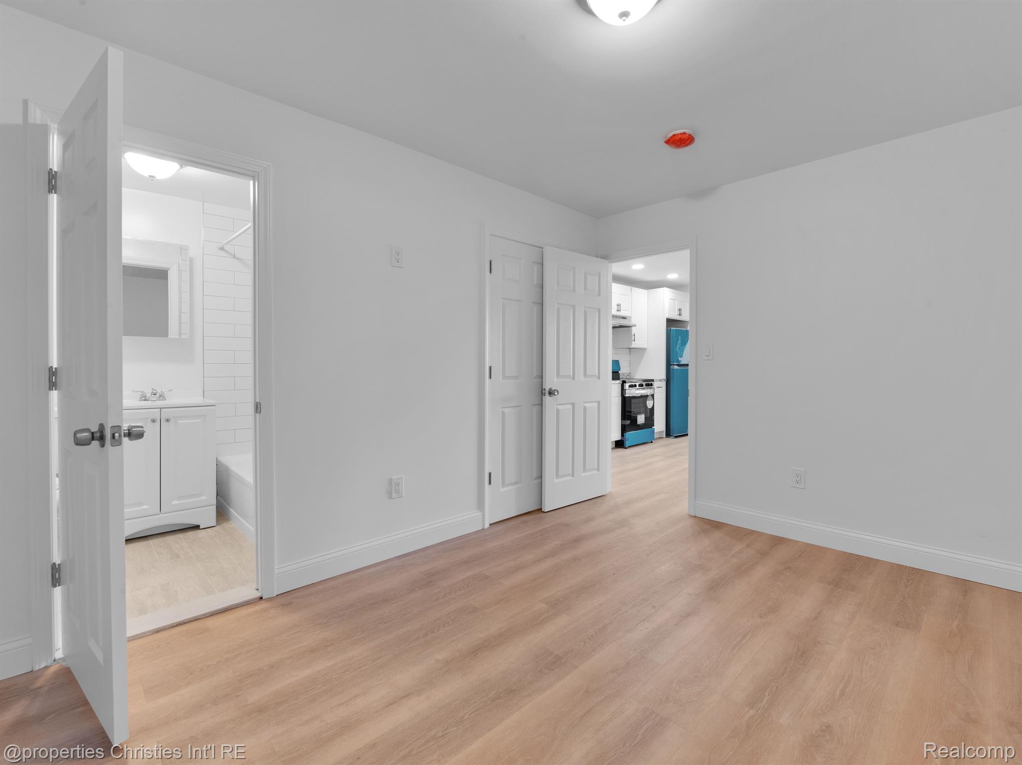 44 HIGHLAND Street 6