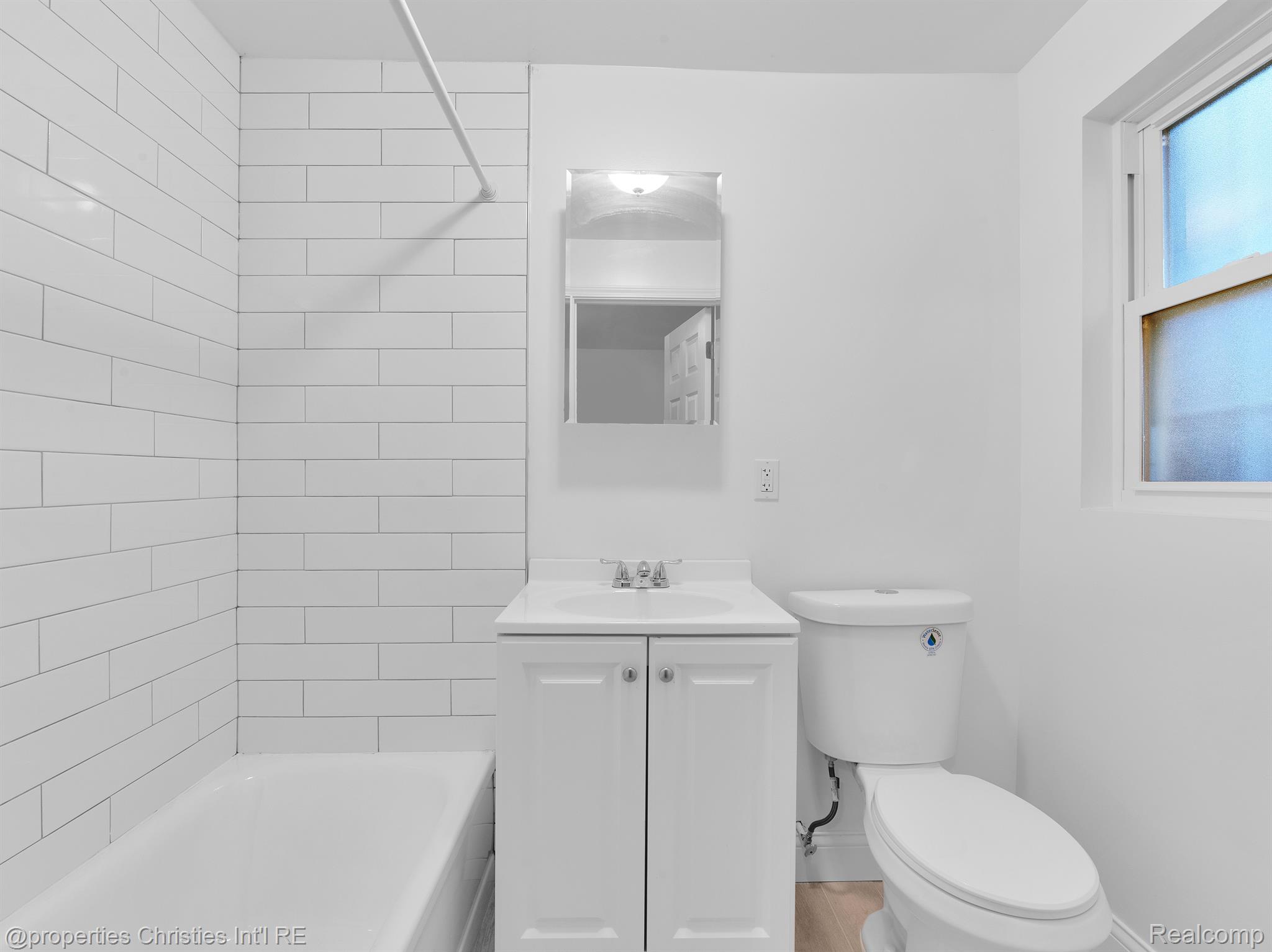 44 HIGHLAND Street 6