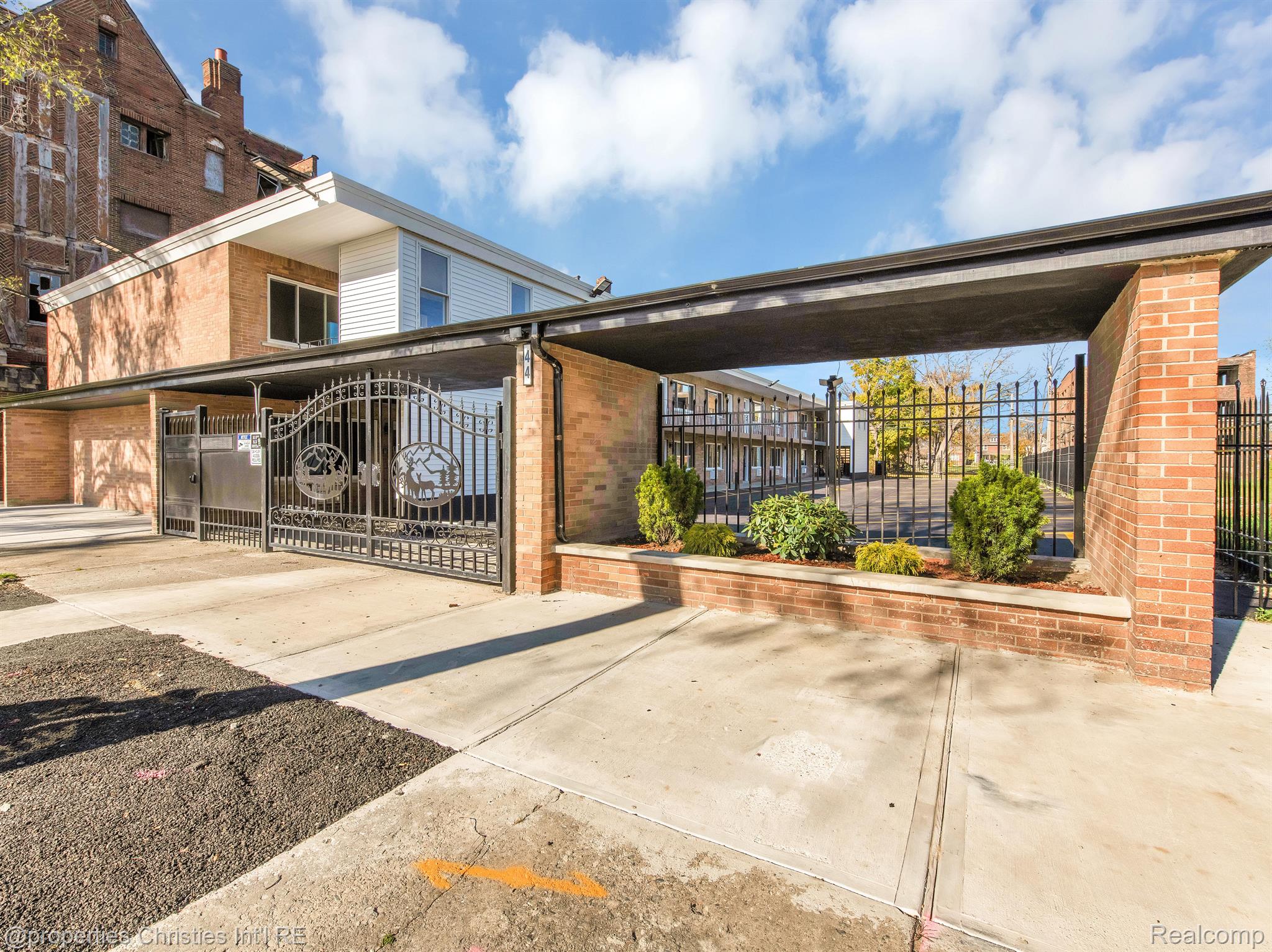 44 HIGHLAND Street 6