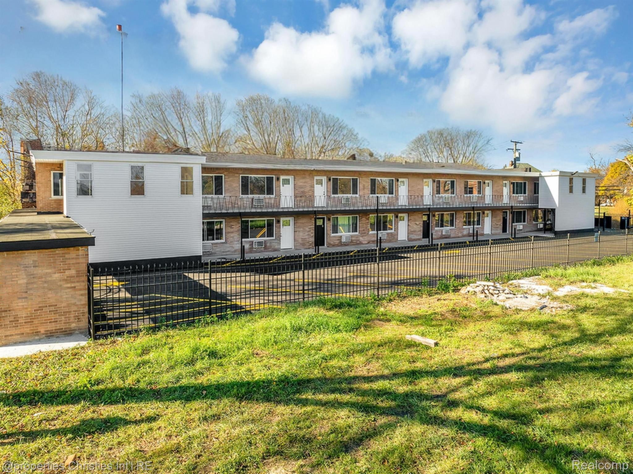 44 HIGHLAND Street 6